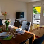 Erholung An Den Wasserfaellen - Ferienwohnung In Baden-Baden - Stilvolles Apartment Mit Terrasse, Parkplatz & Ruhiger Lage