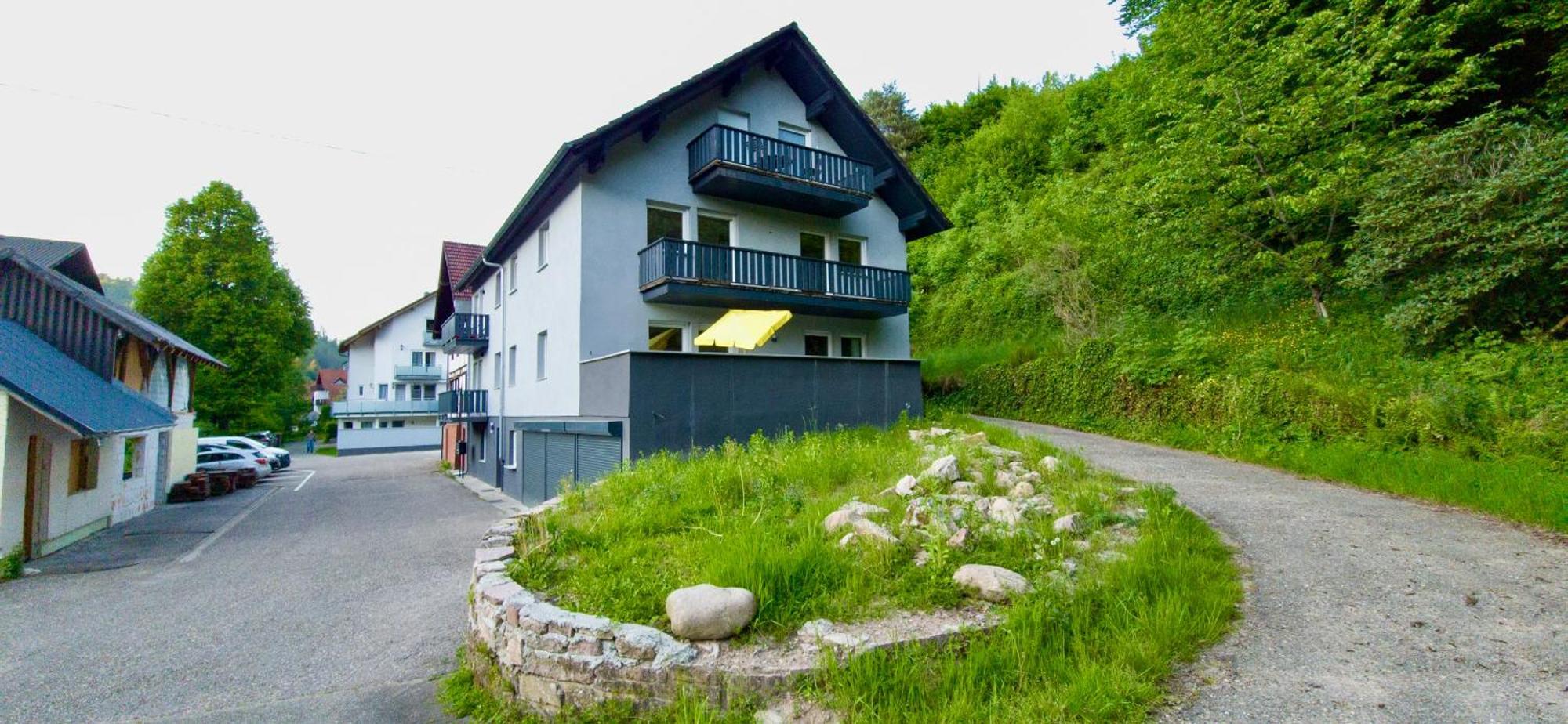 Erholung An Den Wasserfaellen - In - Stilvolles Mit Terrasse, Parkplatz & Ruhiger Lage